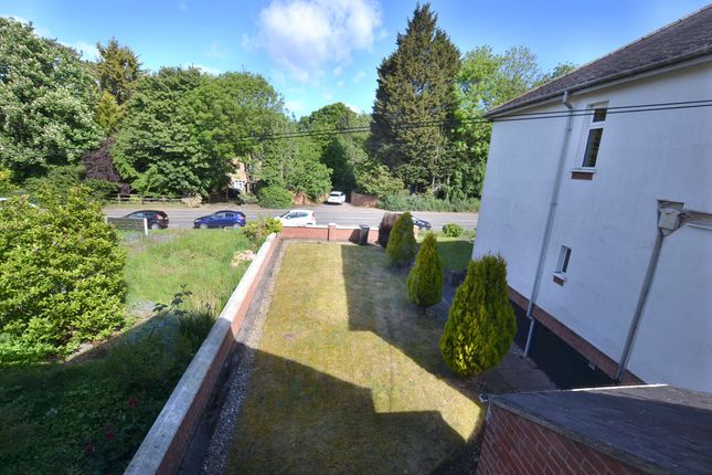 117 Hallfields Lane, Leicester photo 4