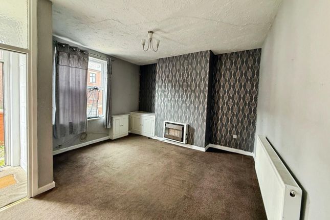 206, Firs Lane, Leigh photo 3