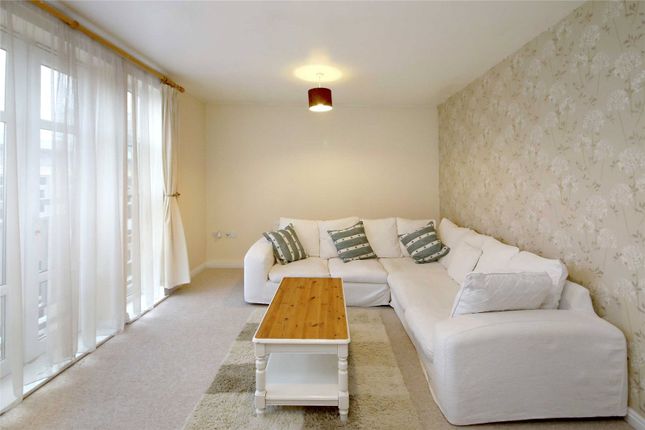 Flat for sale in Callingham Court, Post Office Lane, Beaconsfield