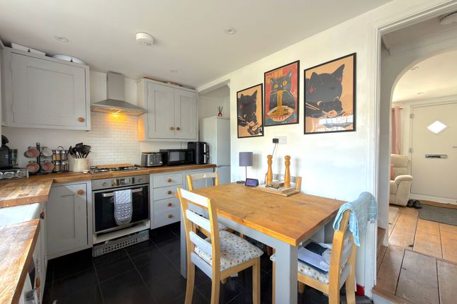 104 Ospringe Road, Faversham photo 3