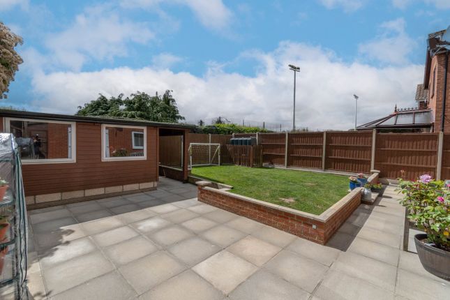36, Old Post Road, Briston photo 2
