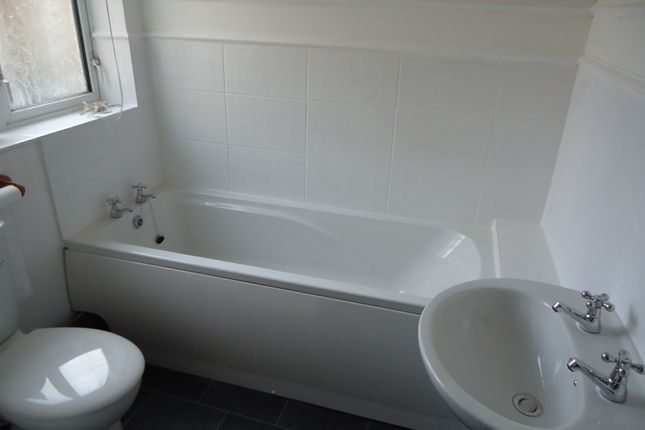 45, Sandhill Road, Northampton photo 3