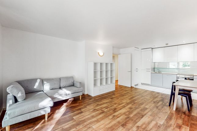 Thumbnail Flat to rent in New River Avenue, Hornsey
