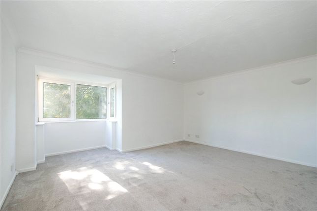 15, Hoyle Court Road, Shipley photo 4