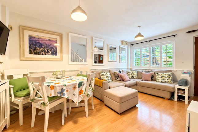 6, Leewood Close, London photo 4