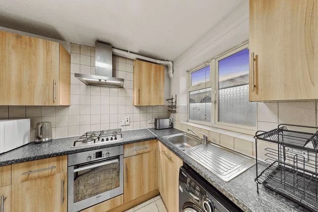 Terraced house for sale in Albion Mews, London