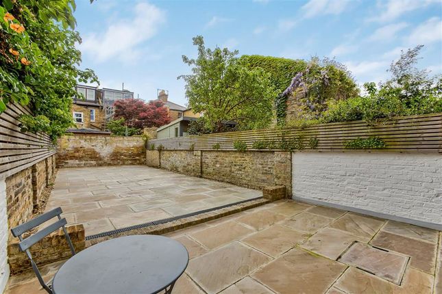 31, Merthyr Terrace, London photo 2