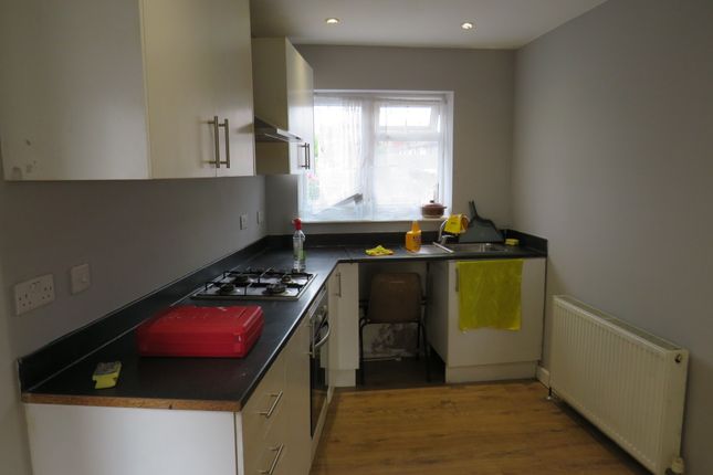 Kingshill Avenue, Hayes photo 2