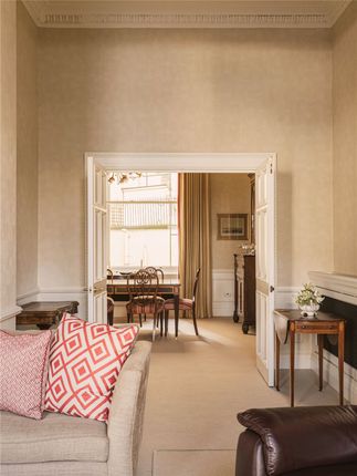 Flat 4, 2-3, Lyall Street, Belgravia photo 3