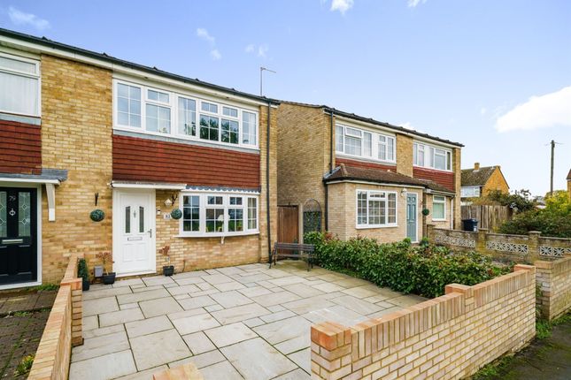 Thumbnail Semi-detached house for sale in Glenester Close, Hoddesdon