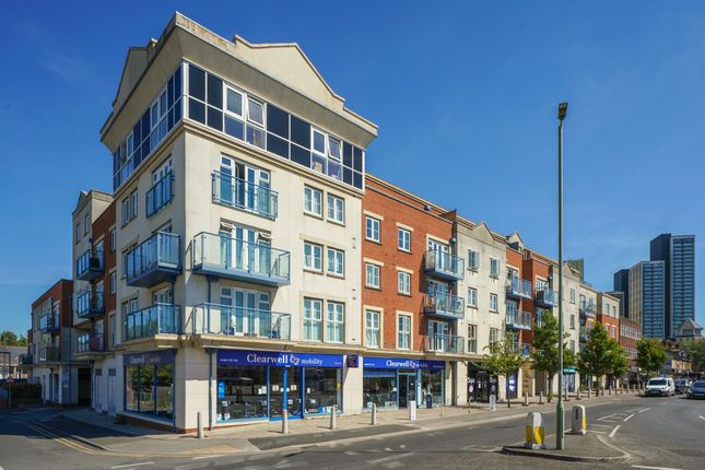 Thumbnail Penthouse for sale in Goldsworth Road, Woking