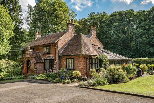 3-bed semi-detached on 2 Bailiffs Cottages,, Doddington, Kent, £650,000