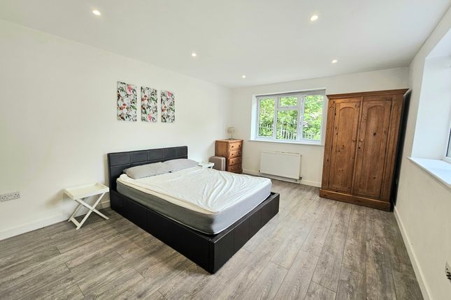 Flat 2, Torquay photo 3
