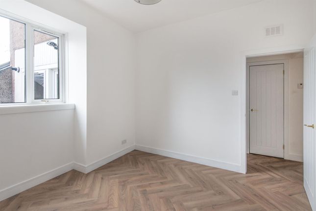 Flat for sale in Station Road, Dollar