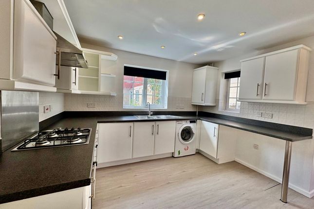 35, Columbus Avenue, Brierley Hill photo 3