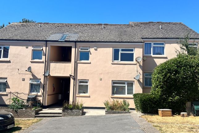 1-bed flat on 26 Hurrell Court Hurrell Road, Kingsbridge, £80,000