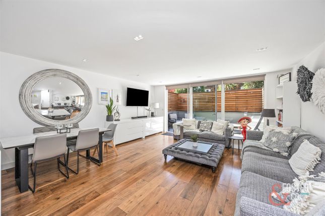 2, Verano, Palmeira Avenue, Hove photo 3