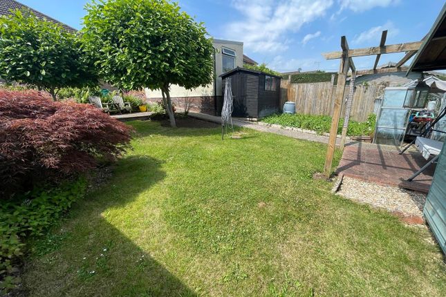 4, Thomson Drive, Crewkerne photo 4