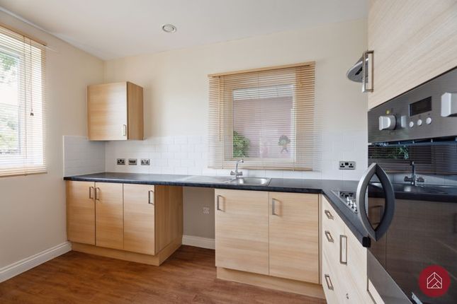 Flat 15 Moorside Place, The Moors, Kidlington photo 2