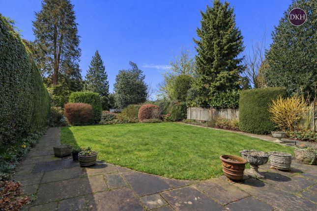 71, Hempstead Road, Hertfordshire photo 4