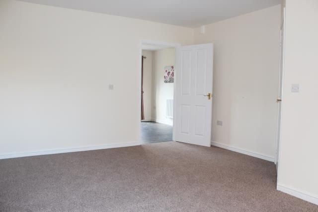 12, Jackdaw Road, Didcot photo 2