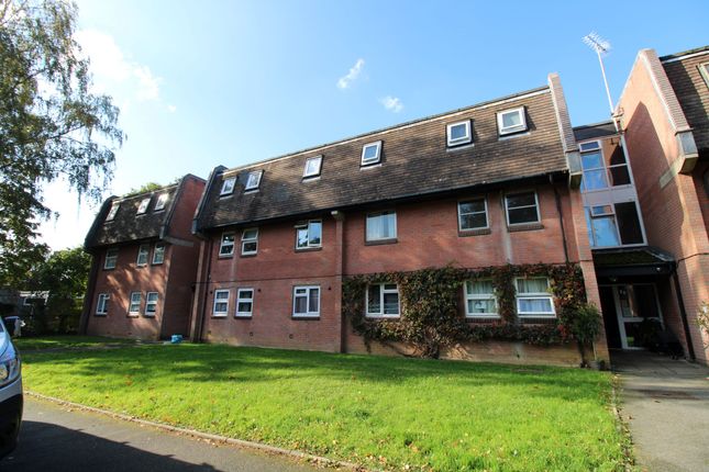 Thumbnail Flat to rent in Moorlands Road, West Moors