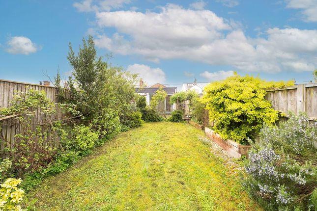 16a, Weston Road, Aylesbury photo 4
