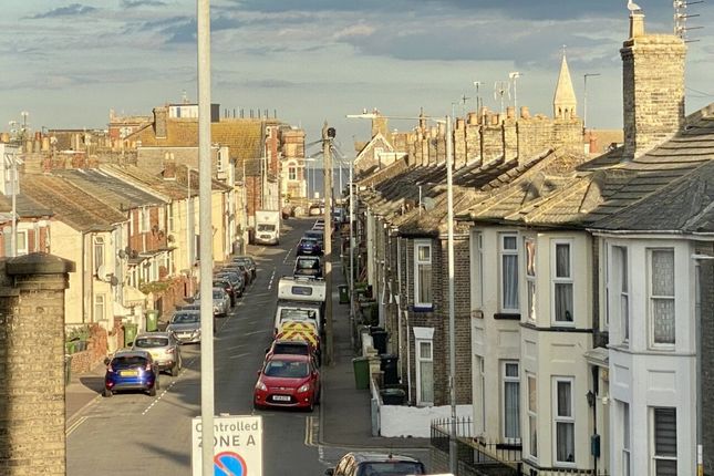 Flat 3 1, York Road, Great Yarmouth photo 5