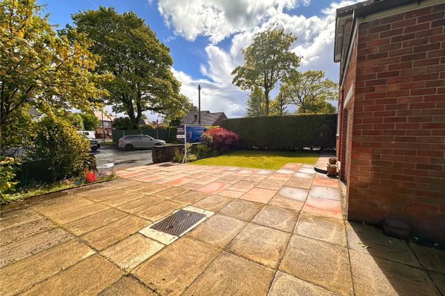 6, Clay Lane, Rochdale photo 4