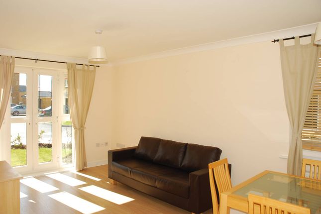 Flat to rent in Gilbert White Close, Perivale, Greenford
