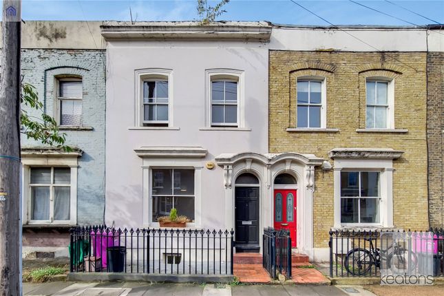 Detached house to rent in Vivian Road, Bow, London