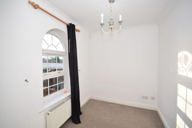 17, Scholars Court, Northampton photo 4