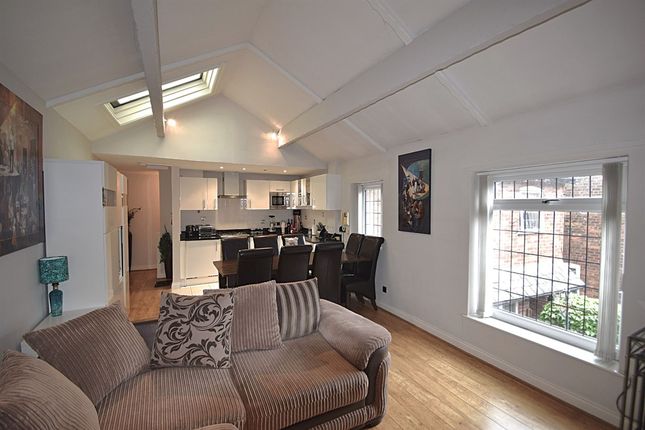 Flat 4, Tyler Mews Tyler Street, Alderley Edge photo 3