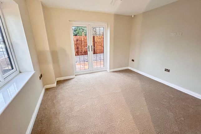 Ladybridge Road Cheadle Hulme, Cheshire photo 4