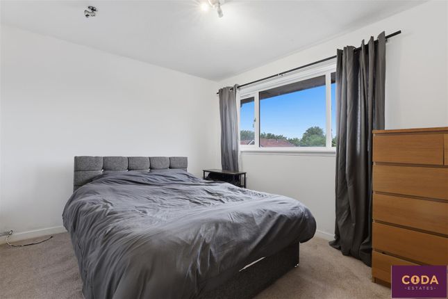 90, Saughs Drive, Glasgow photo 4