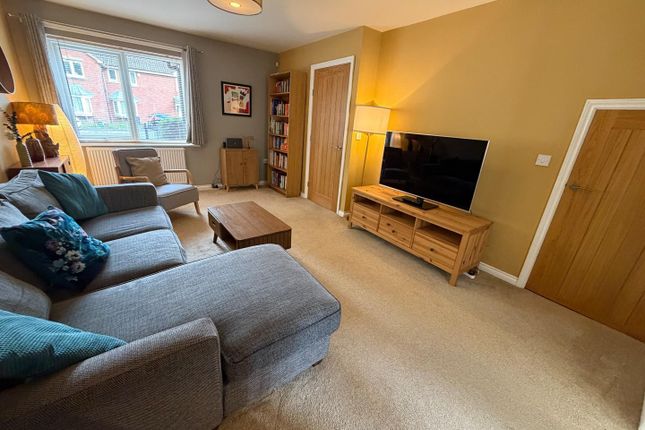 8, Oakham Avenue, Withington photo 3