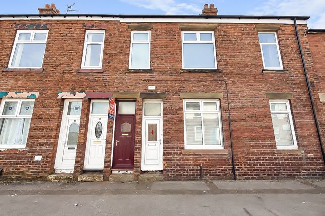 2-bed flat on 5 Lyndhurst Terrace, Sunderland, £30,000