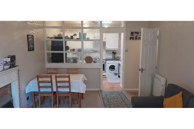 Flat for sale in 31 Dean Park Road, Bournemouth