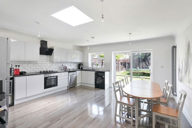 3 Curtis Road, Epsom photo 3