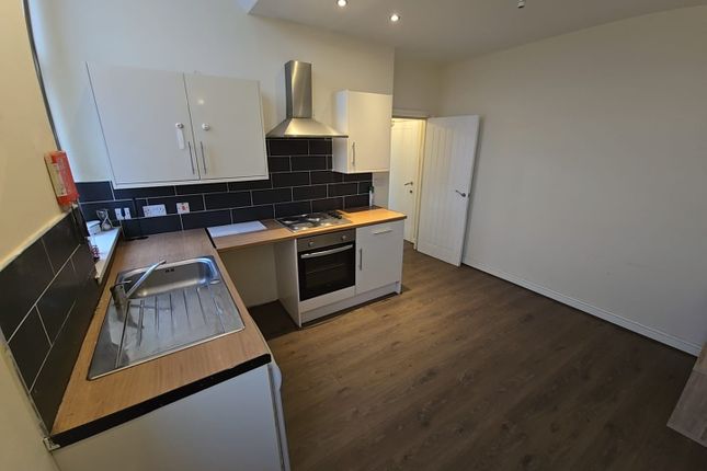 FAIZAN HOUSE, Elm Street, Burnley photo 2
