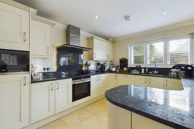 64, Reading Road, Wokingham photo 2