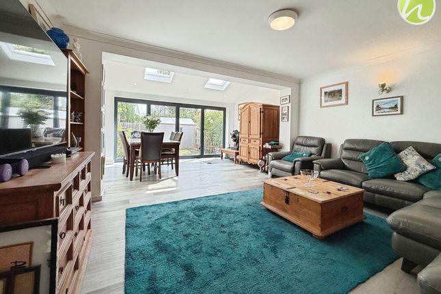 50 Victoria Road, Stanford-Le-Hope photo 4