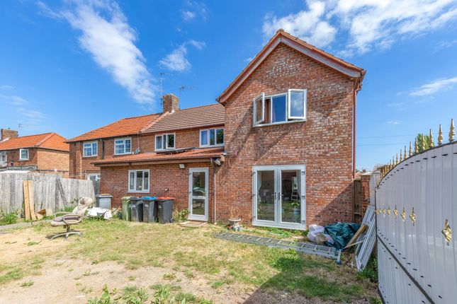 27 Saffron Street, Milton Keynes photo 4