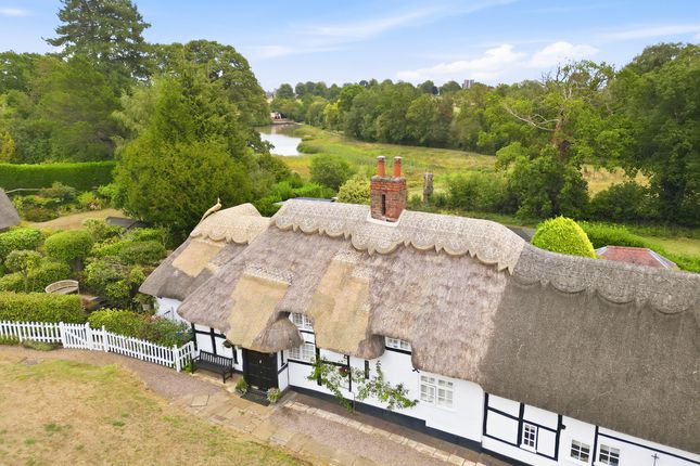 2-bed house on Lake View Cottage, 15, Castle Hill, Kenilworth, £900,000