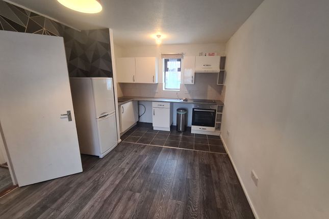 Thumbnail Flat to rent in Inverness Road, Gosport