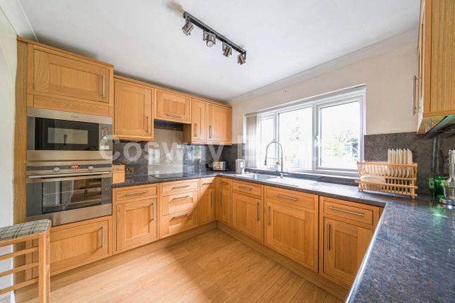 13, Stoneyfields Gardens, Edgware, HA8, Edgware photo 3