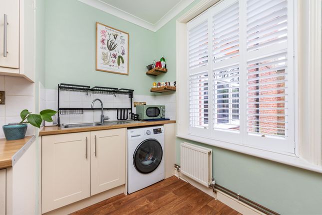 Flat 2, St. Cross Mede Mead Road, Winchester photo 3