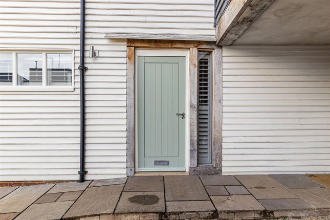 2, Harts Yard, Saffron Walden photo 3