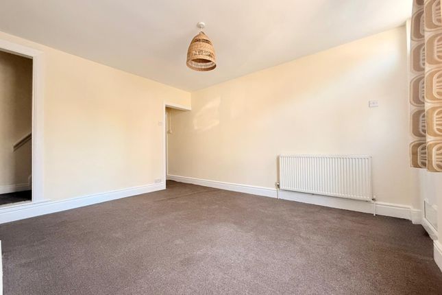 223, Belper photo 3