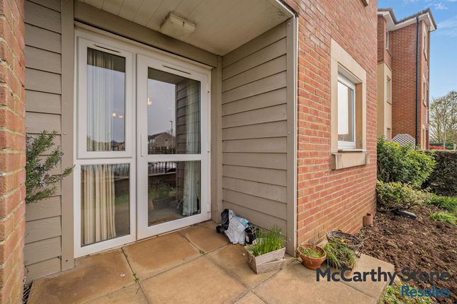 7 Fussells Court, Station Road, Weston-Super-Mare photo 3